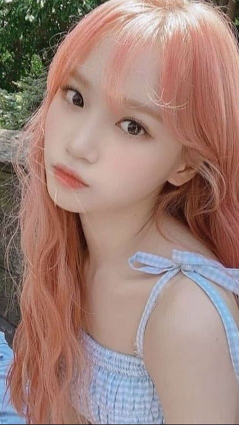 Profile Of Le Sserafim's Chaewon, The Daughter Of Theater Actress 