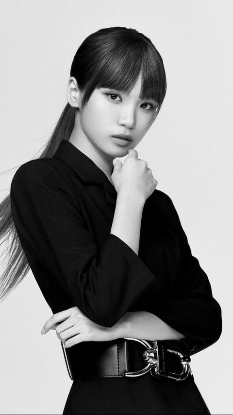 Profile of Le Sserafim's Chaewon, the Daughter of Theater Actress ...