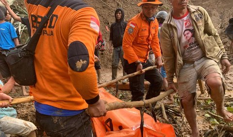 Total 20 orang meninggal dunia dalam bencana tanah longsor yang terjadi di dua kecamatan yakni Makale dan Makale Selatan.<br>