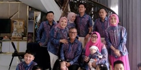 3 Tahun Tak Pulang, Aksi Perempuan Ini Beri Kejutan Orang Tua Tuai Haru