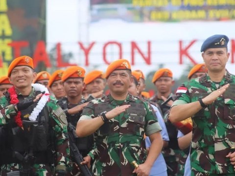 Momen Haru Kepulangan 400 Personil Pamtas RI-PNG, Sujud Syukur Tiba dengan Selamat lalu Disambut Keluarga