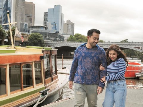 Foto-foto Mesra Kiky Saputri dan Suami Liburan di Australia, Honeymoon Lagi