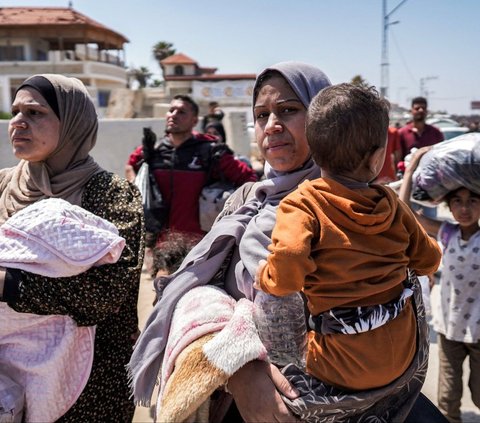 FOTO: Rindu Kampung Halaman, Ribuan Warga Palestina Nekat Berbondong-bondong Pulang ke Gaza Utara