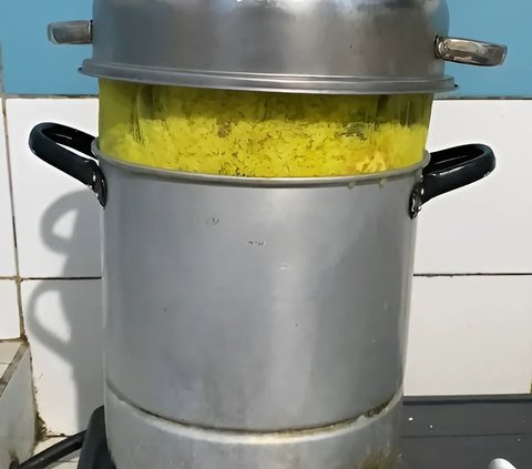 Viral Dramatic Cooking Process of 'Nasi Kuning', Can Rise and Fall