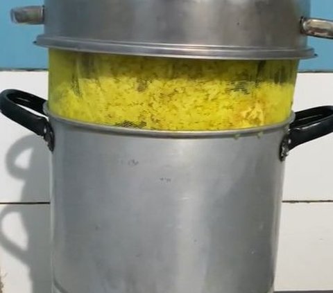 Viral Dramatic Cooking Process of 'Nasi Kuning', Can Rise and Fall