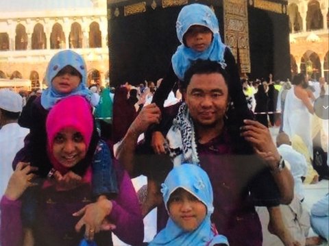 Bikin Iri, Keluarga Ini Bagikan Momen Umrah Bersama dari Tahun ke Tahun hingga Liburan ke Luar Negeri