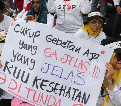 DPR Soal Ratusan Nakes di Manggarai Dipecat & Bidan Gagal jadi PPPK: Harapan Hidup Sejahtera Menguap