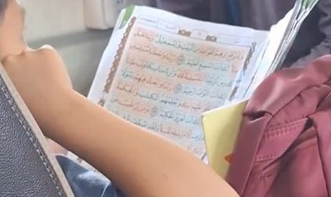 Viral Momen Bocah Baca Murajaah Quran di Dalam Kereta, Banjir Pujian Warganet