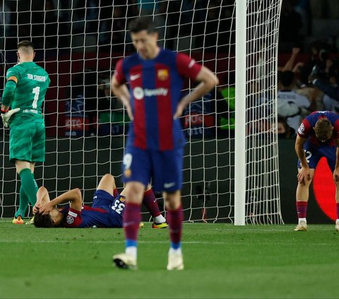 FOTO: Lesunya Pemain Barcelona Kena Comeback 1-4 Lawan PSG di Perempat Final Liga Champions