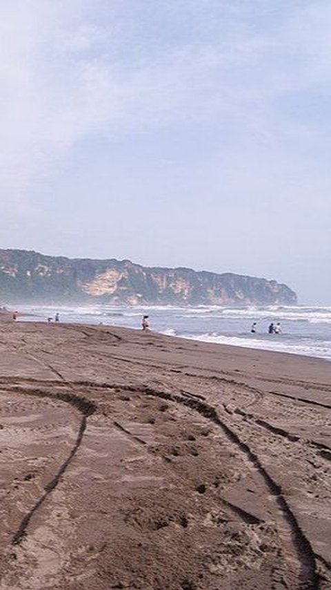 8.	Pantai Glagah