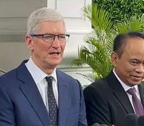 This is the Response of Apple CEO Tim Cook After Jokowi Asks to Build a Factory in Indonesia