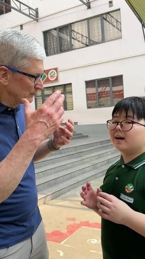 When an elementary school student asks why the price of Apple Vision Pro is very expensive, Apple CEO Tim Cook's answer is beyond expectations.