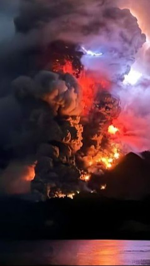 Gunung Ruang Erupsi, Bandara Sam Ratulangi Tutup Sementara