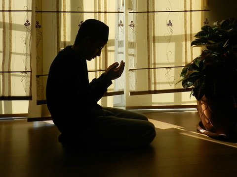 Adab Berdoa Setelah Sholat