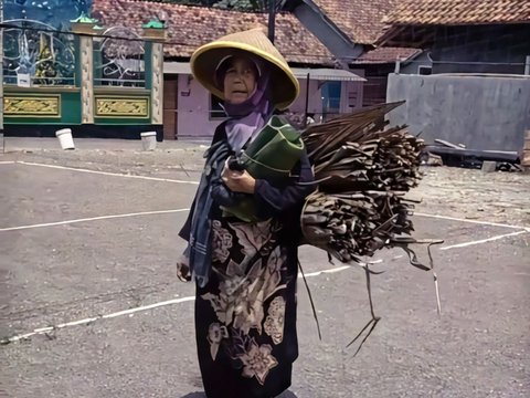 The Shabby Appearance of the Coconut Leaf Picker Grandma Capping in West Java is Deceptive, Turns Out the 'Village Sultan' Has a Palace-like House