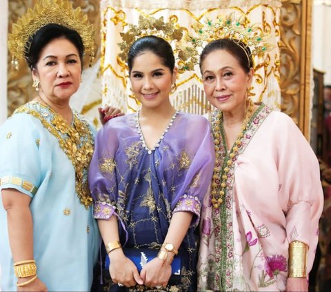 Portrait of Annisa Pohan Celebrating the Halal Bihalal Moment at Titiek Soeharto's House, Turns Out to Wear Special Dresscode