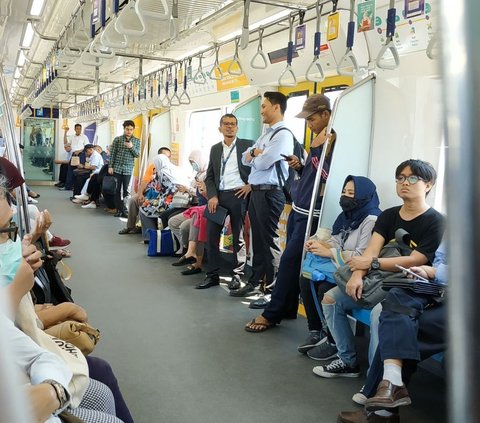 Public Transportation Users in Jakarta Only 32%, Far Different from Singapore and Japan