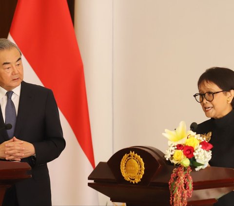 FOTO: Pertemuan Hangat Menlu Retno dan Menlu China di Jakarta, Sepakat Perjuangkan Keanggotaan Palestina di PBB