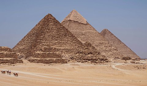 Orang Mesir Kuno tidak menggunakan sistem koordinat global seperti garis bujur dan lintang seperti yang dikenal sekarang.