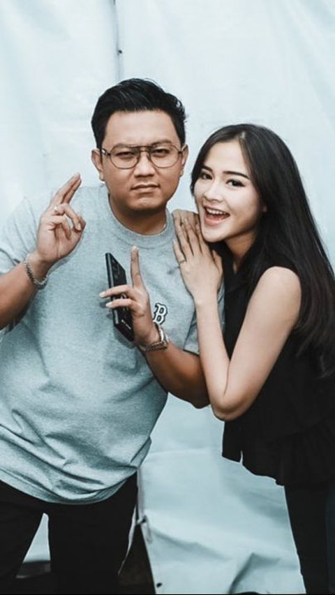 Penampilan Terbaru Bella Bonita Istri Denny Caknan Sudah Kembali Langsing Usai Melahirkan Anak Pertama 2 Bulan Lalu