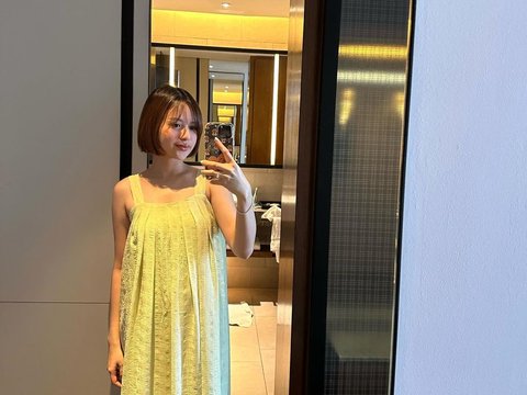 Super Glowing, Cute Anggi Marito's Portrait during First Pregnancy