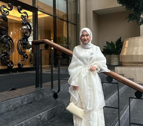 3 Inspirations for a Feminine Look for Halal Bi Halal with Tule Dress