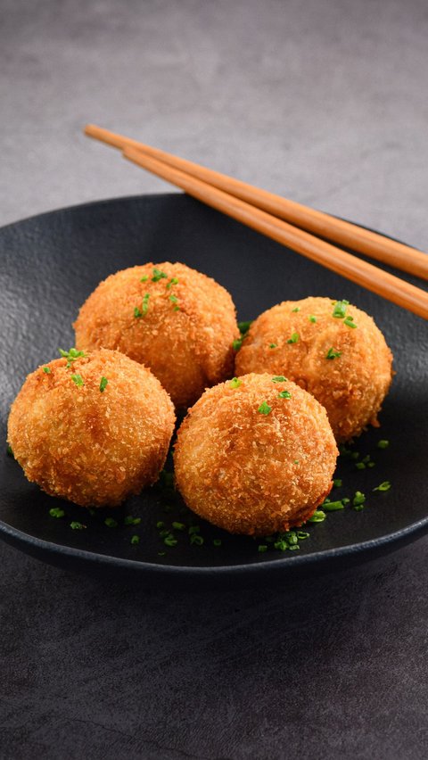 Fried Shrimp Meatball Recipe, Crunchy with Every Bite