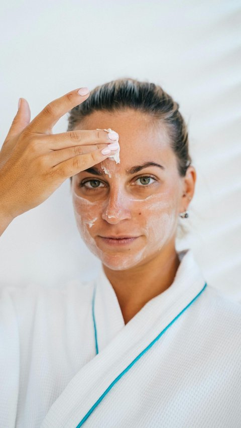 Consider Active Ingredient Content to Brighten Dull Skin, Dark Spots, and Acne Scars.