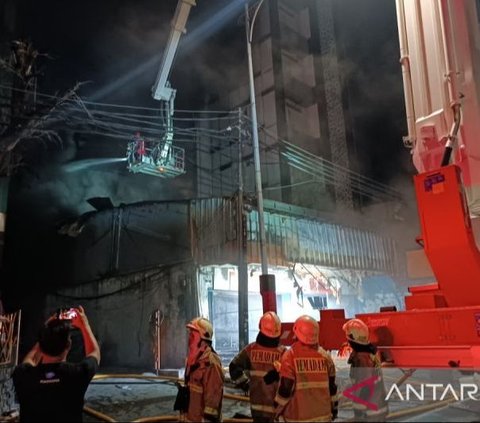 Kebakaran Ruko di Mampang Prapatan Tewaskan 7 Orang yang Terjebak di Lantai 2, Ada Anak dan Balita