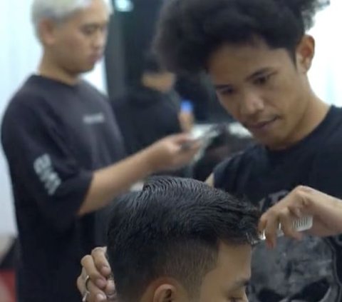 Seorang Pekerja Barbershop Kaget Dicari Tim Prabu Polrestabes Bandung, Ending-nya Ganteng-ganteng Semua