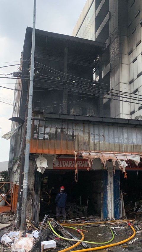 Kelima korban luka saat ini masih dirawat di Rumah Sakit Pusat Pertamina (RSPP) sebanyak tiga orang dan di RSUD Mampang Prapatan sebanyak dua orang. Foto: Merdeka.com/Alma Dhyan<br>