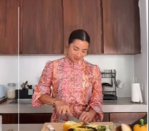 Not Using ART Services and Taking Care of 4 Children, This is the Portrait of the Kitchen in Jennifer Bachdim's Luxury Home, No Pile of Dirty Dishes