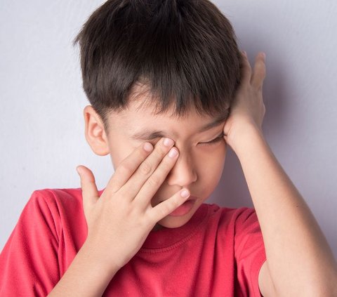 4 Reasons Why Dark Circles Under Children's Eyes Are Clearly Visible