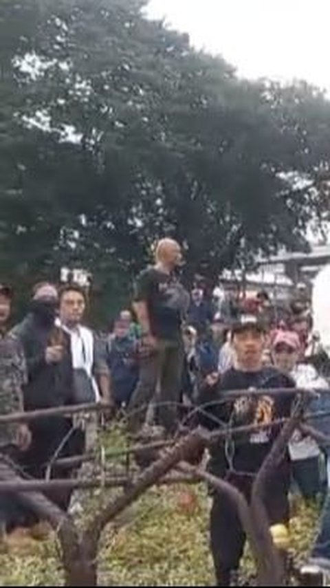 Bubar Demo Panas di MK, Mahasiswa-Pelajar SMA Joget 'Ok Gas' Lagu Prabowo-Gibran