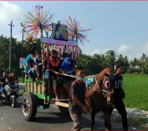 Mengenal Tradisi Gerobagan, Pawai Meriah dengan Gerobak Tiap Syawalan ala Masyarakat Desa di Kebumen