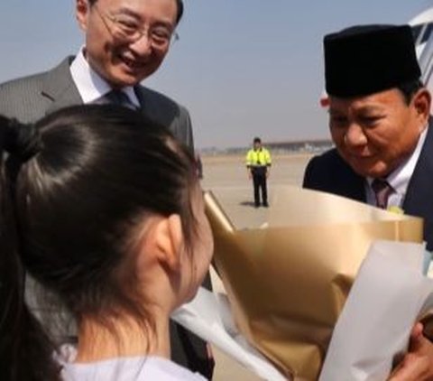 Momen Manis Prabowo Disambut Gadis Kecil di China, Reaksi Menhan Curi Perhatian