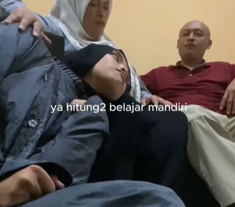 Akan Merantau untuk Kuliah, Momen Orang Tua Beri Nasihat ke Anaknya Ini Bikin Haru