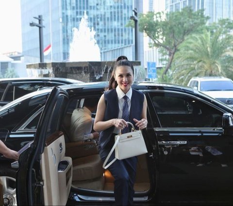 Appearance and Price of Sandra Dewi's Birthday Gift Rolls Royce Car from Harvey Moeis Seized by Kejagung