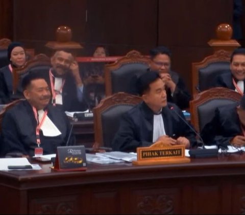 In the Constitutional Court, Yusril Acknowledges that the Constitutional Court's Decision on the Age Limit for Vice Presidential Candidates is Legally Flawed