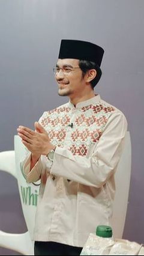 Main di Sinetron Magic 5, Intip Gaya Rizal Akbar Azhari dalam Balutan Baju Koko