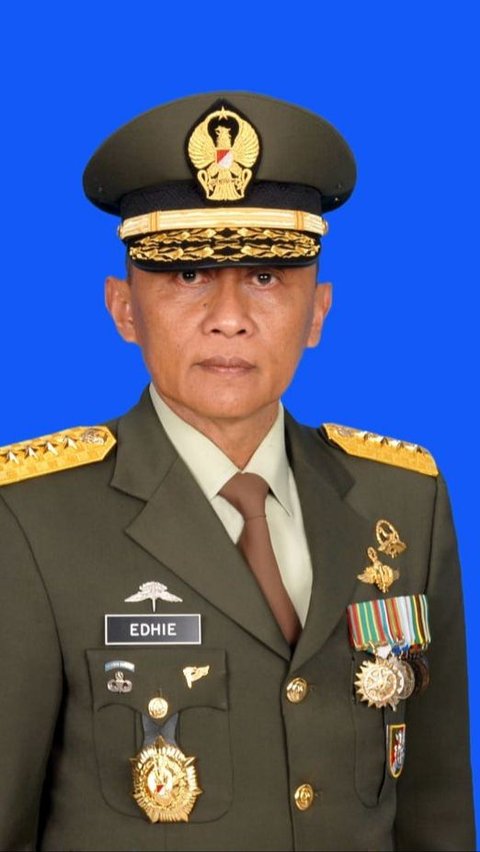 Pada tahun 2011, Pramono diangkat menjadi kepala Staf Angkatan Darat (kasad). Ini menjadi puncak karir baginya sebelum pensiun pada Mei 2013.