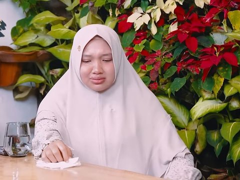 Heartbreaking Story of Hafizah Forced by Her Father to Marry a Married Man, Living in a Gas Station While Pregnant