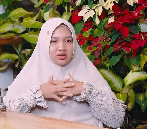 Heartbreaking Story of Hafizah Forced by Her Father to Marry a Married Man, Living in a Gas Station While Pregnant