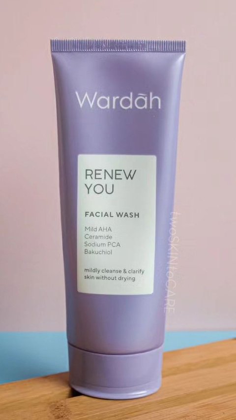 4. Wardah Renew You Anti Aging Facial Wash<br>