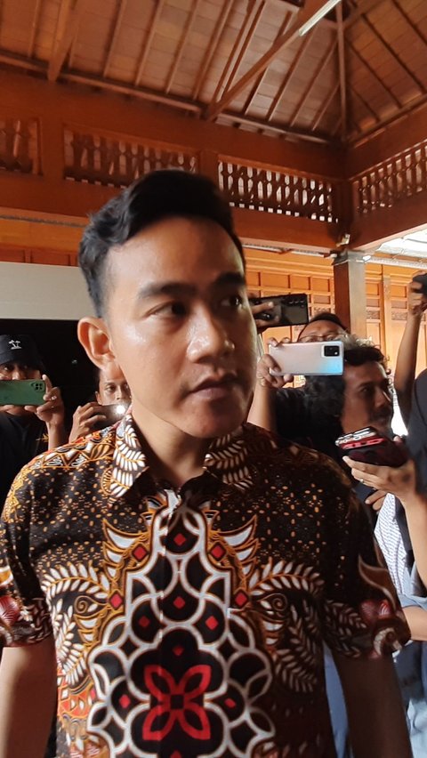 <br>Serang Jokowi, PDIP Dinilai sedang Marah dan Kecewa kepada Gibran