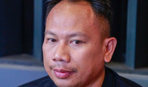 Vicky Prasetyo mengaku tak memiliki kriteria khusus untuk calon istrinya nanti. Dia menyebut tak banyak pilih-pilih dengan sosok calon pendampingnya nanti.<br>