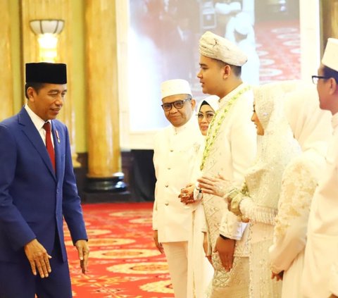 FOTO: Momen Presiden Jokowi Jadi Saksi Nikah Putra Wamenaker Afriansyah Noor