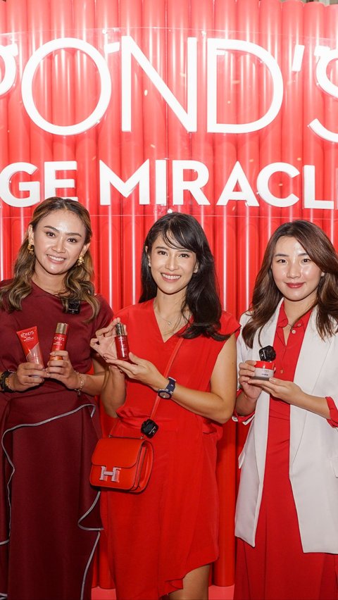 1. POND’S Age Miracle Ultimate Youth Day Cream Hexyl-Retinol<br>