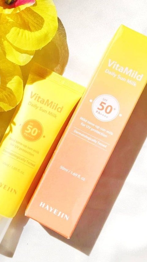 Leher hitam dapat membuat tidak percaya diri pada penampilan.Simak rekomendasi skincare berikut untuk mencerahkan kulit leher!