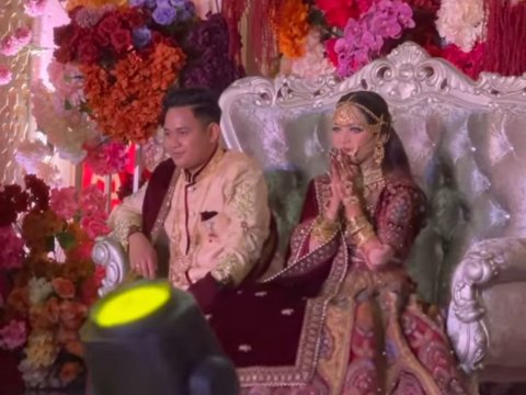 Mewah dan Meriah Pernikahan Putri Isnari dengan Abdul Azis, Resepsinya Ala Bollywood